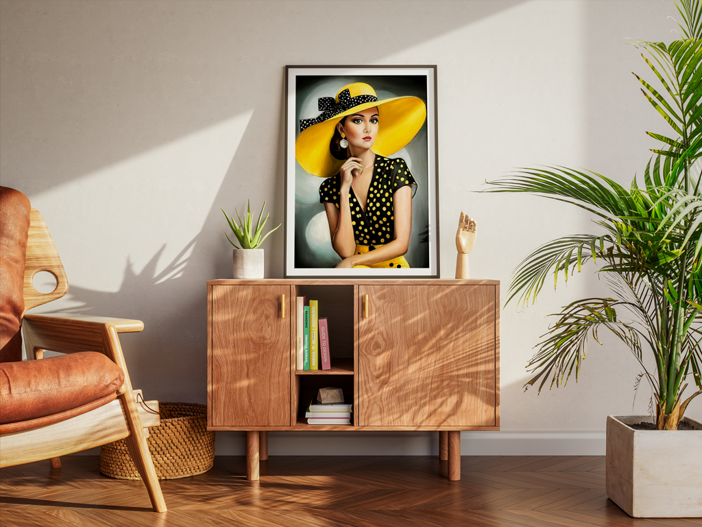 Tableau de Louis Chopin d'une femme avec un chapeau jaune sur un fond gris foncé