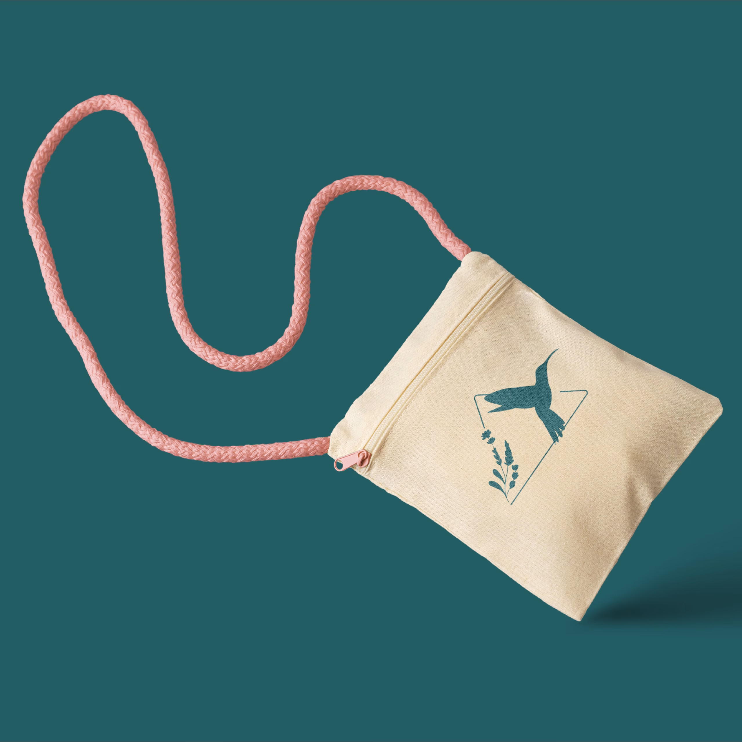 Identité visuelle de Sandrine Couturier sur un tote bag en toile de jute